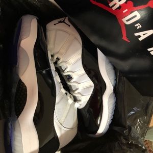 Air Jordan 11 Concords (2018)